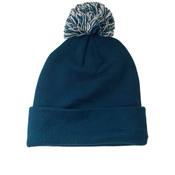 Books-A-Million Happy Holidays raccoon trash can winter beanie acrylic - Picture 4 of 9